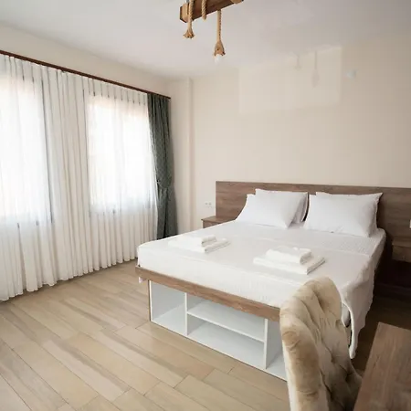 Harakop Hotel *